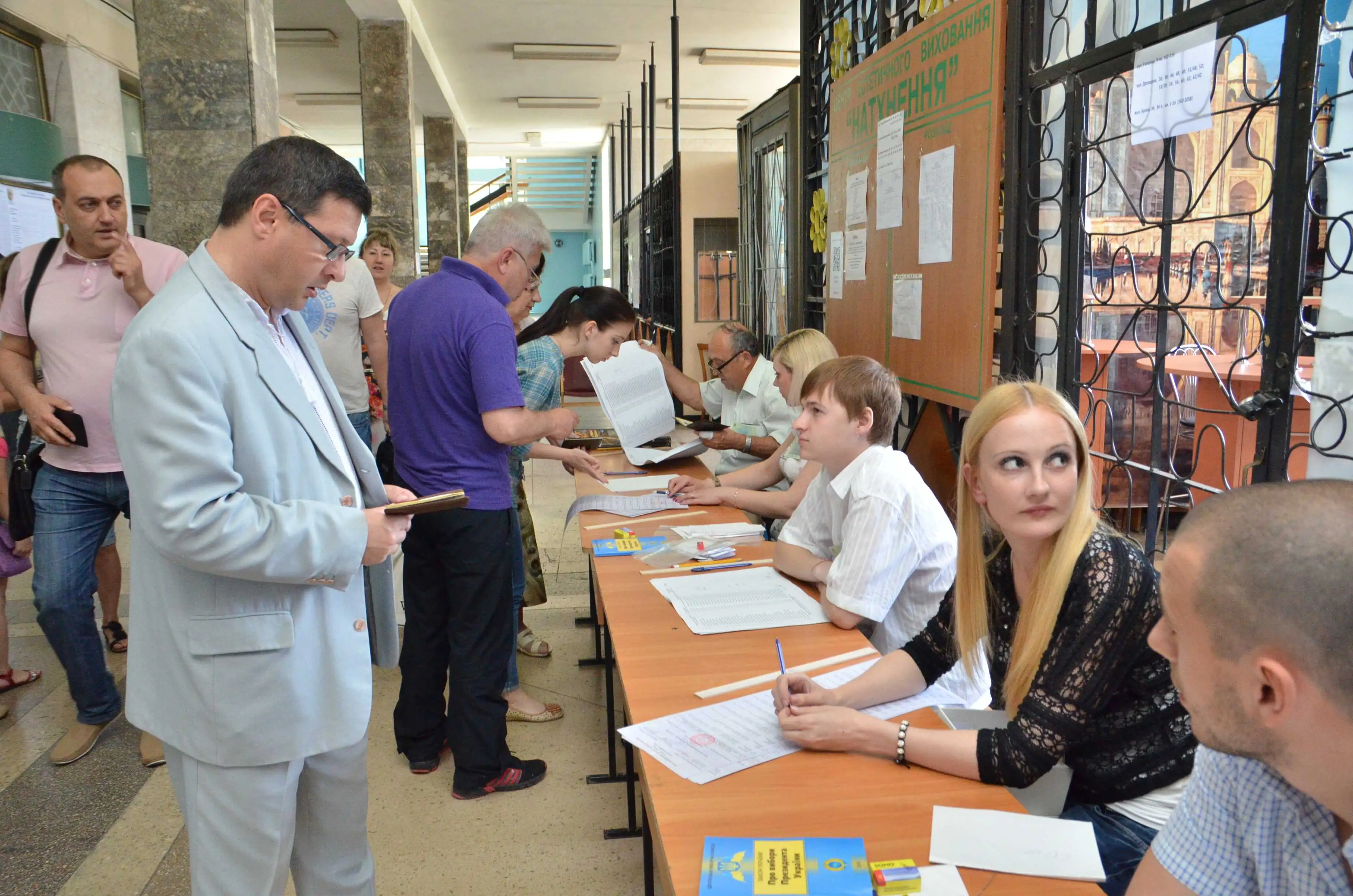 Голова ОДА проголосував у Кіровограді (ФОТО) фото 1