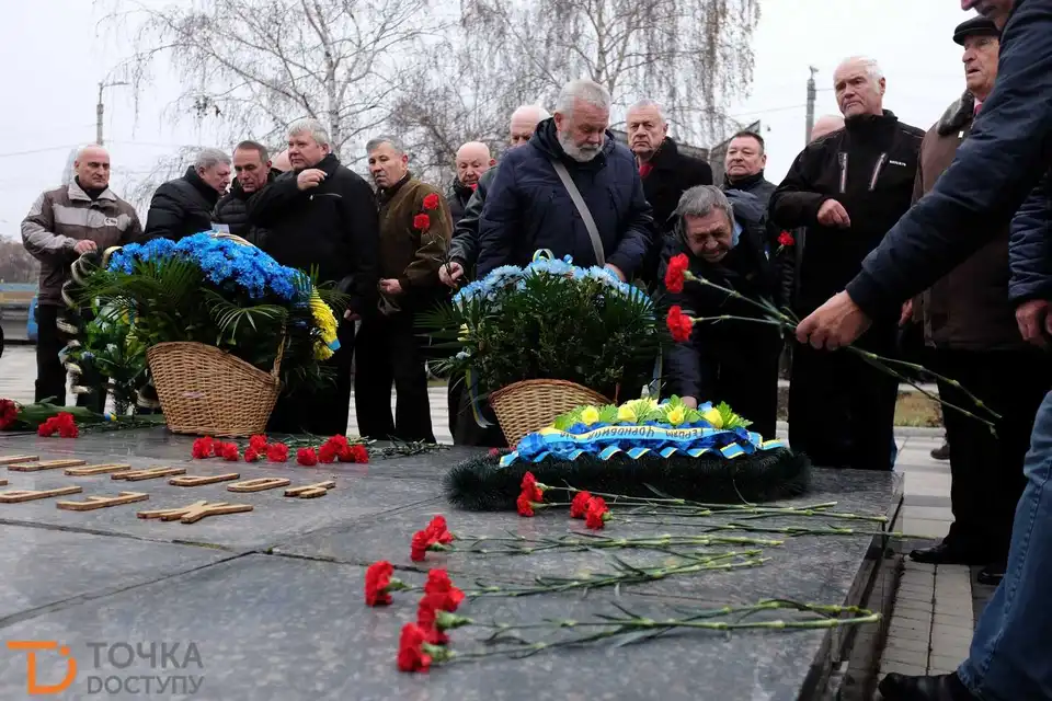 У Кpопивницькому вшанували ліквідатоpів аваpії на Чоpнобильській АЕС (ФОТО) фото 1
