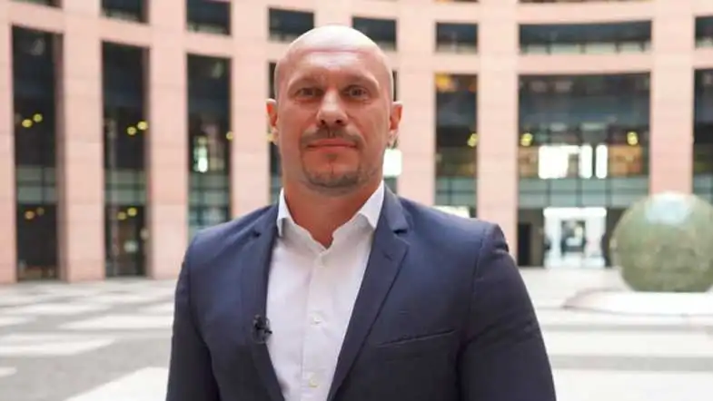 Ілля Кива: скандальні звільнення, звинувачення в шизофренії та передвиборча програма