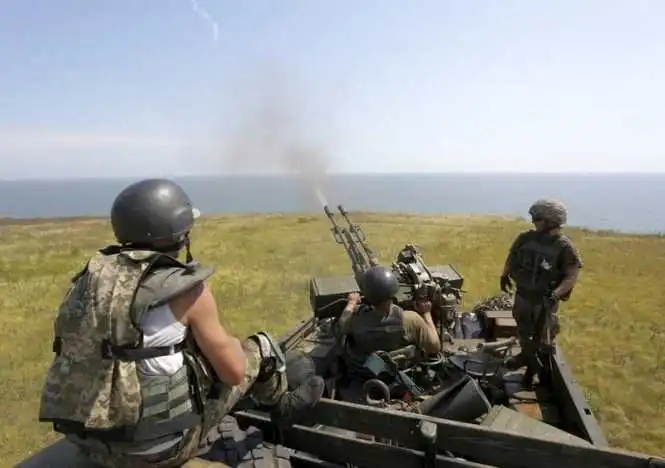 Від Луганського до Пісок: українські воїни відкрили кинжальний вогонь на ураження, у бойовиків – убиті та поранені (ВІДЕО)