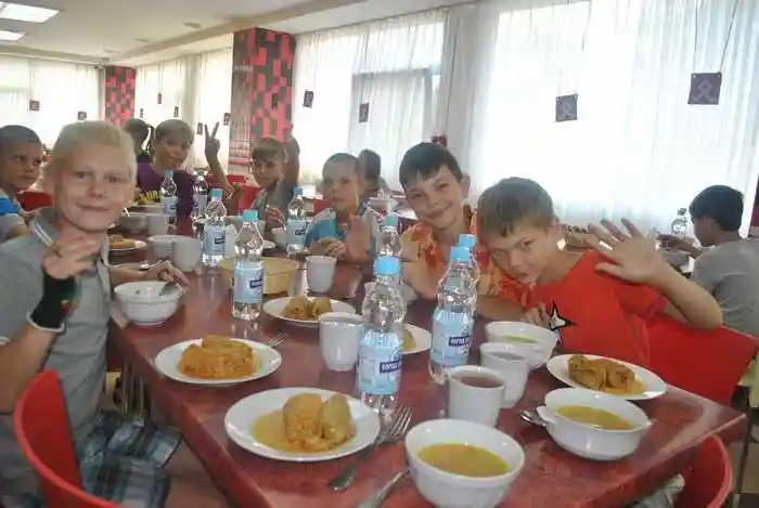 Таборовиків у Кропивницькому годуватимуть брендовими продуктами фото 1