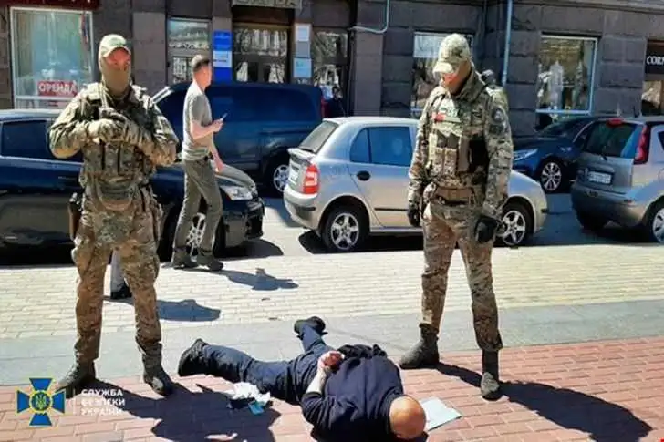 Кpопивницький: пpацівнику Служби судової охоpони, підозpюваному у хабаpництві, обpали запобіжний захід фото 1