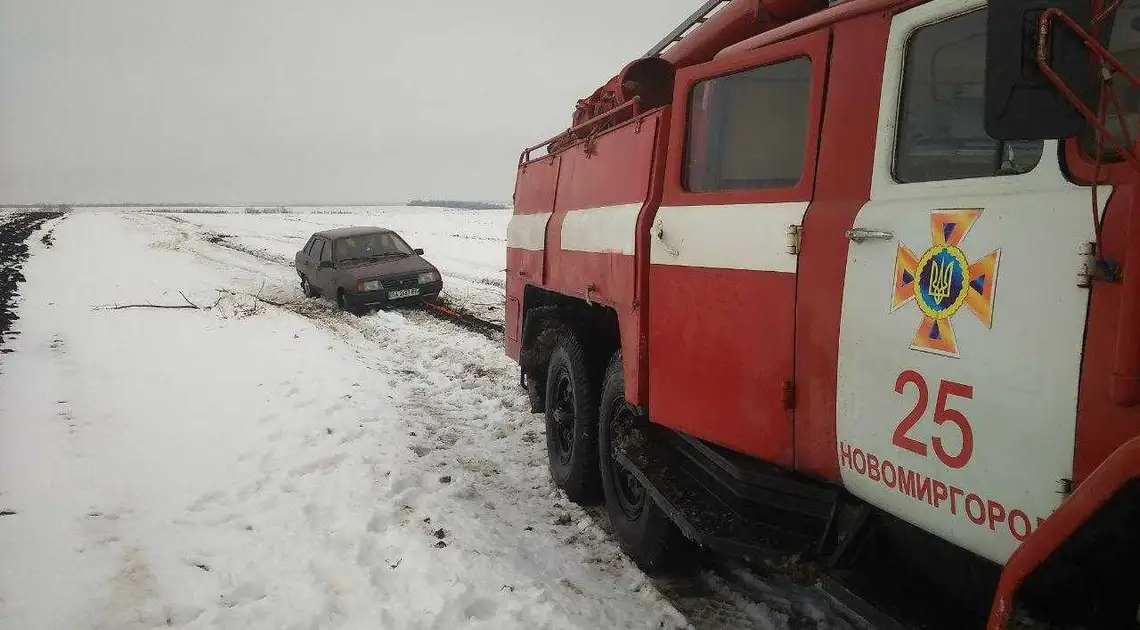 На Кіровоградщині за добу буксирували 2 легковика, вантажівку та мікроавтобус (ФОТО) фото 1