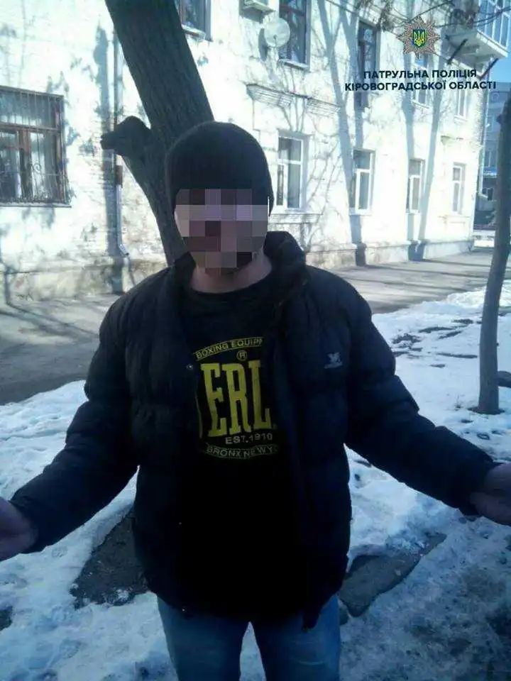 У медколеджі Кропивницького п'яний хлопець прочитав лекцію про життєві цінності (ФОТО)