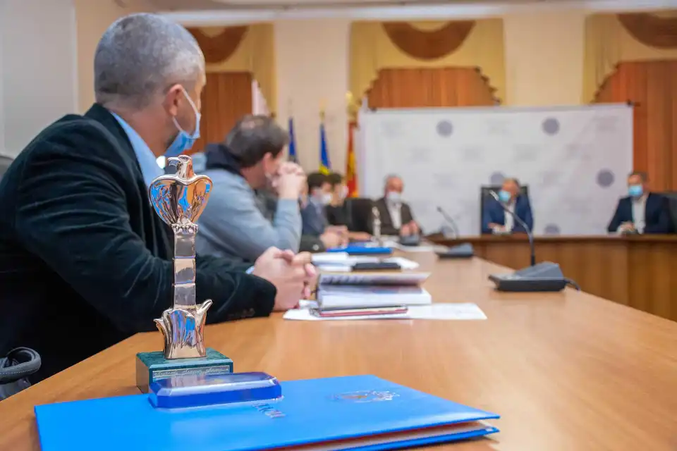 У Кіровоградській ОДА вручили відзнаки кращим спортсменам області