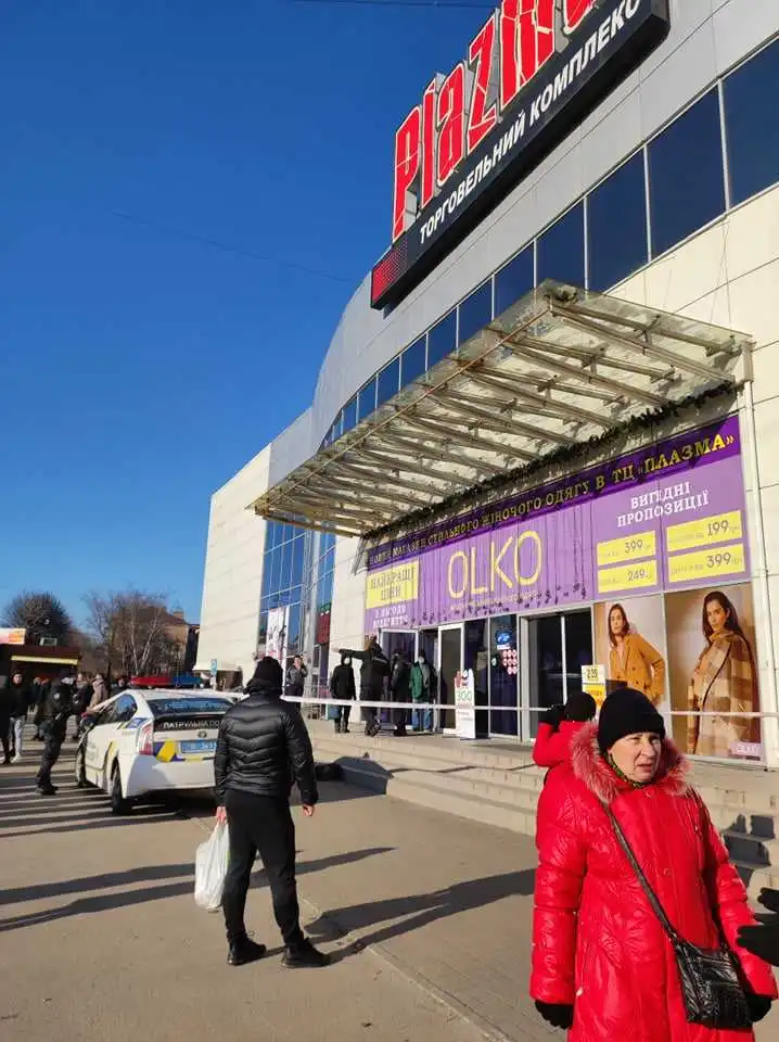 Повідомлення про замінування торговельних центрів у Кропивницькому не підтвердилося