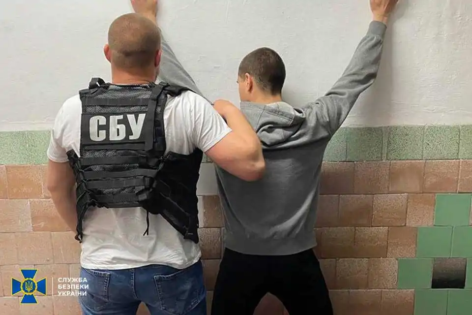 Перейшов на бік ворога та допомагав окупантам: на Кіровоградщині СБУ викрила зрадника (ФОТО) фото 1