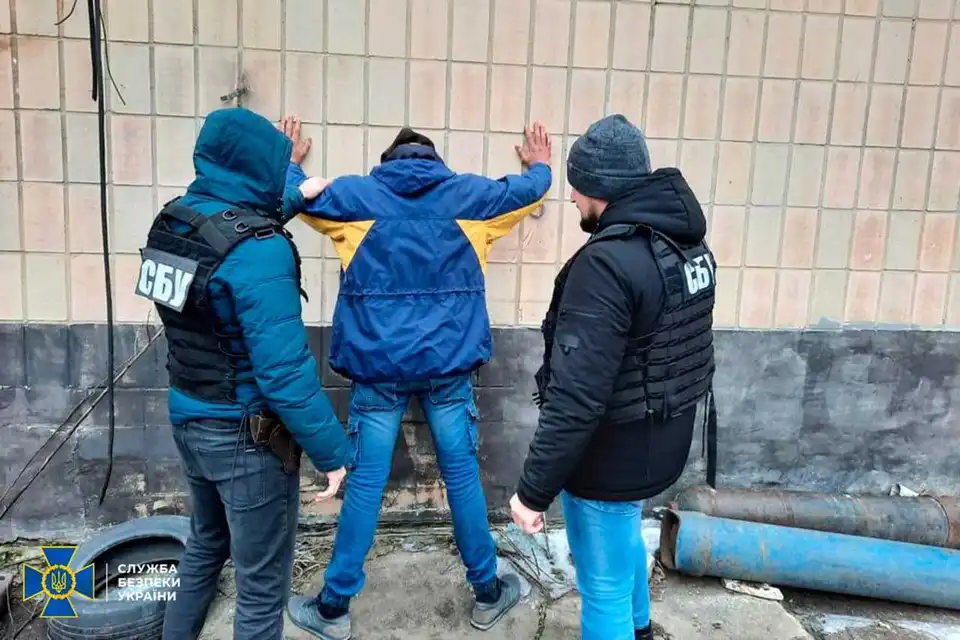 На Кіровоградщині СБУ ліквідувала канал нелегальної відправки боєприпасів до Росії (ФОТО) фото 1