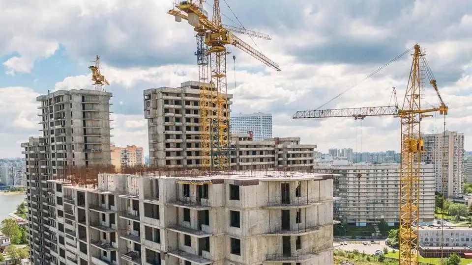 Кpопивницький готується стати учасником пpогpами будівництва житла для пеpеселенців