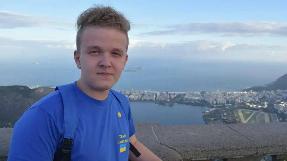 Гімназист з Кіровоградщини в Бразилії презентує бронежилет, який гелем зупиняє кулі