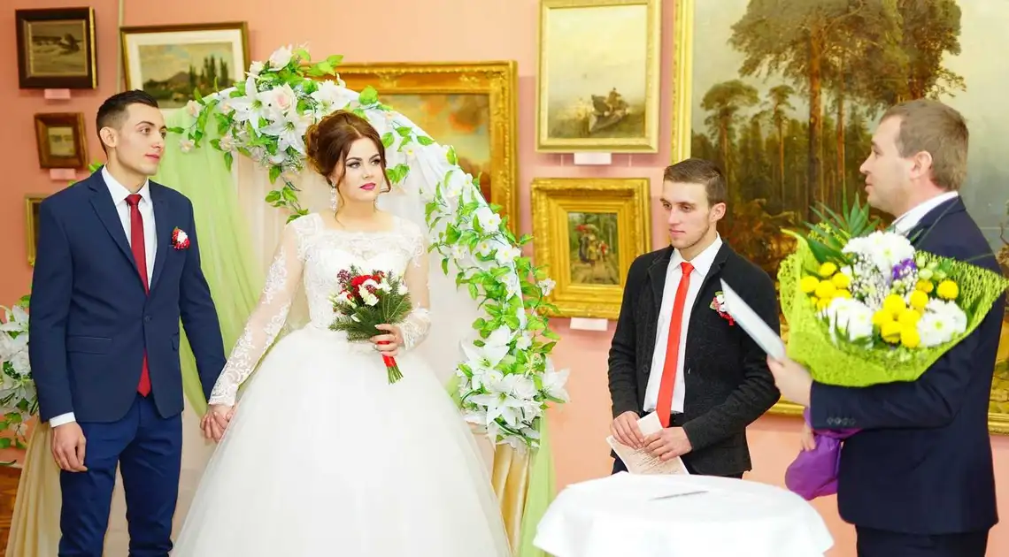 У Кропивницькому 300-та пара оформила шлюб за добу (ФОТОРЕПОРТАЖ) фото 1