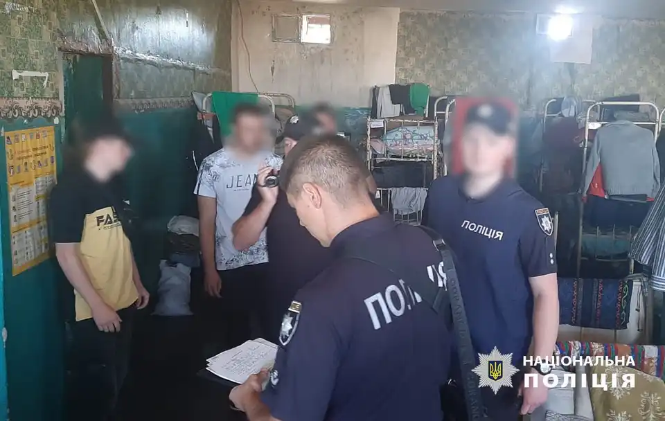 сходка кримінальних авторитетів у колонії
