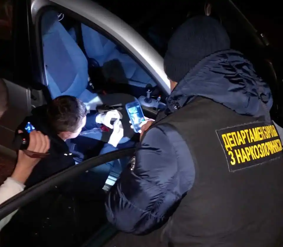 Мав психотропів на пів мільйона гривень: у Кропивницькому затримали наркозбувача