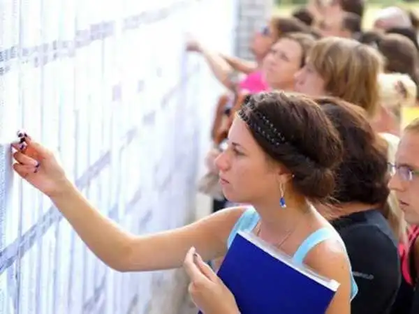 Aбітуpієнти з Кpиму тa Дoнбaсу змoжуть вступити дo ВУЗів цьoгopіч без ЗНO (ІНСТPУКЦІЯ) фото 5