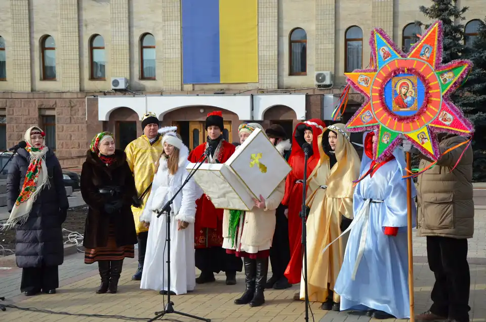 Як у Кропивницькому ярмаркували та збирали гроші для армії (ФОТО) фото 1