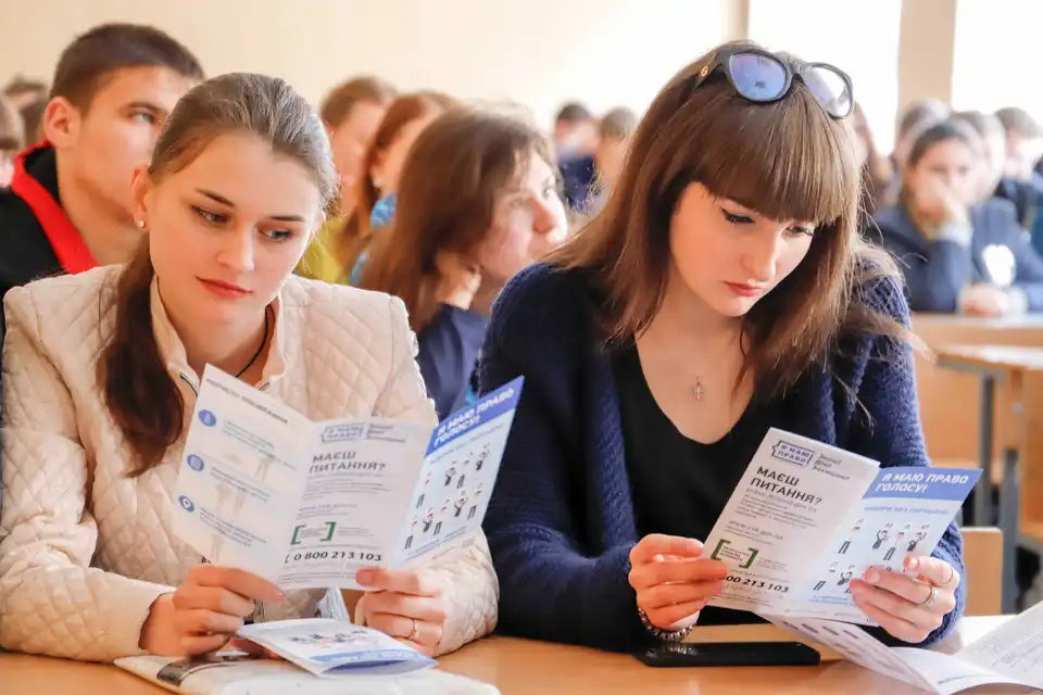 "Селфі з бюлетенем карається штрафом", - керівник юстиції Кіровоградщини Вадим Гуцул