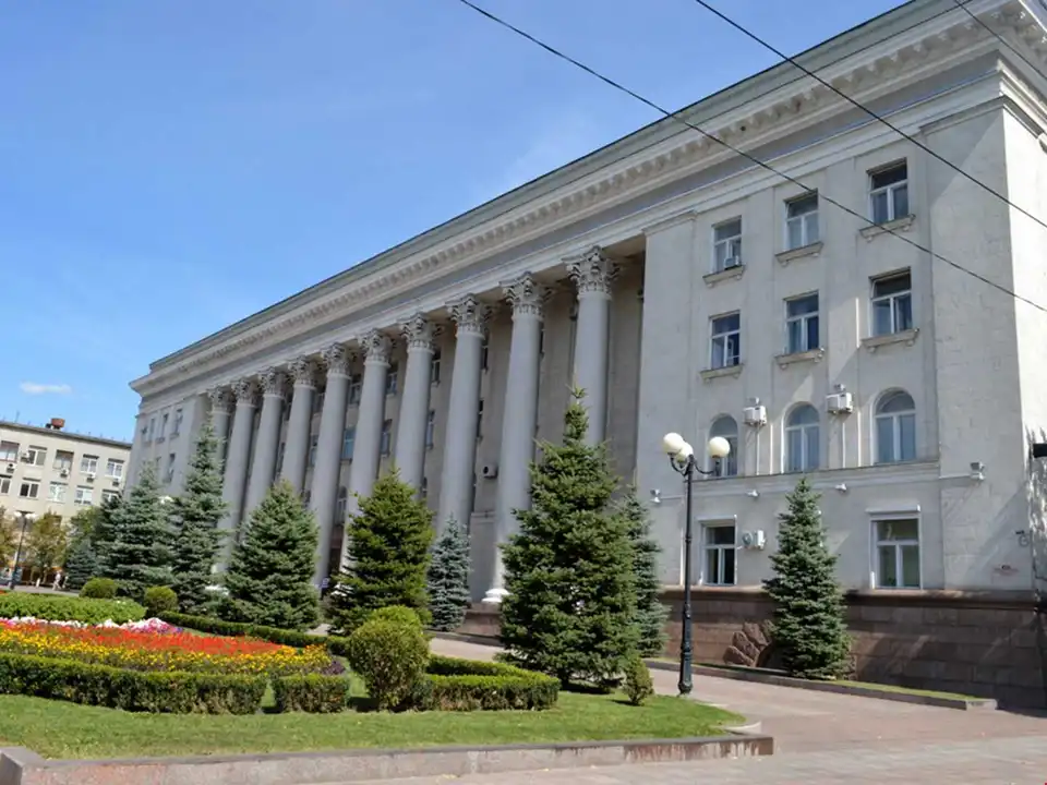 У Кропивницькому відбирають моніторів – перевірять на корупцію всі рішення міської влади