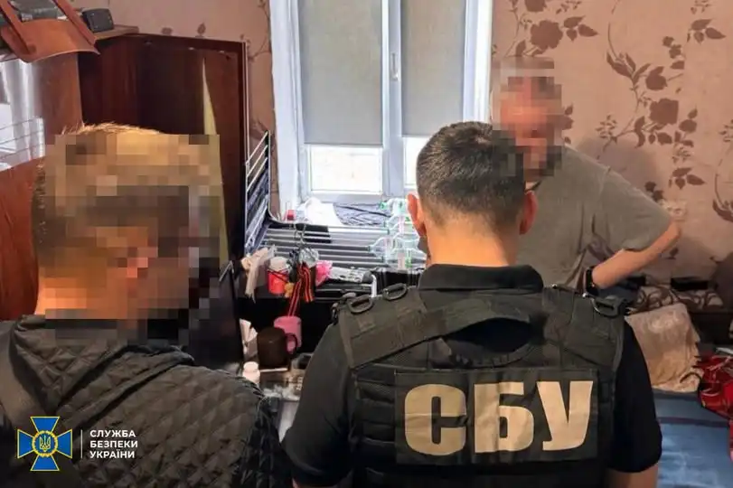 Чоловіка з Кропивницького підозрюють у закликах віддати Росії увесь Донбас