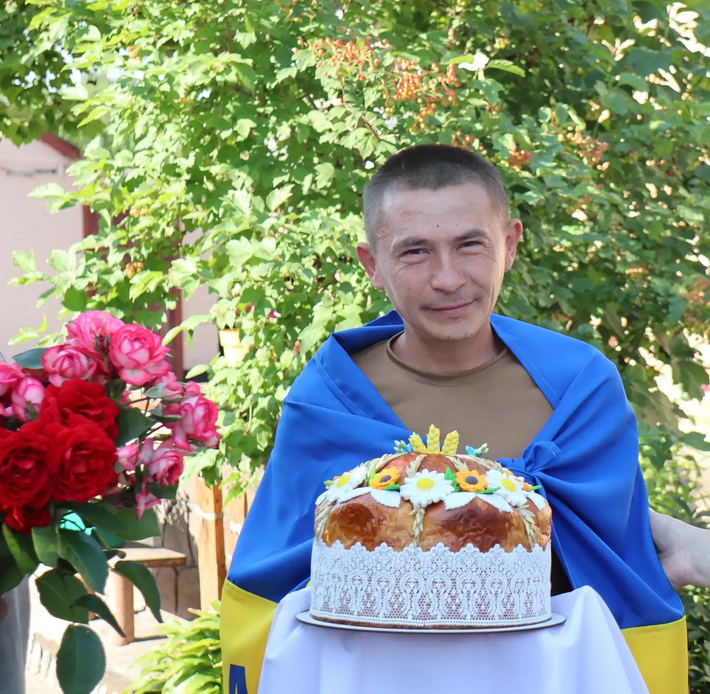 зустріли звільненого з полону військового