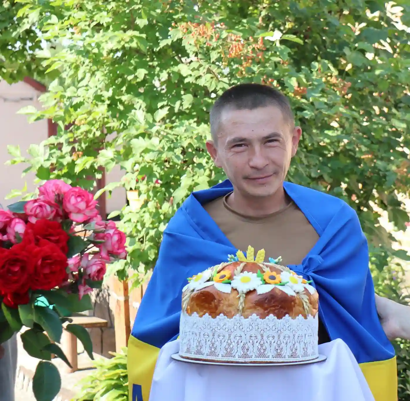 зустріли звільненого з полону військового
