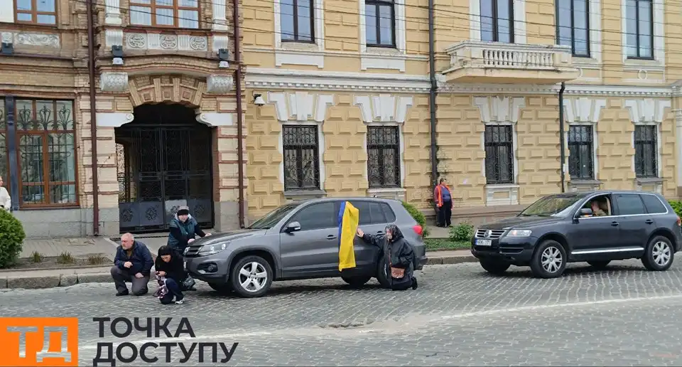 Прощання з військовими у центрі Кропивницького