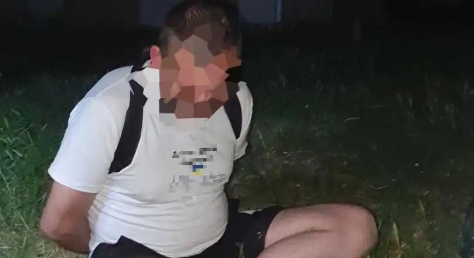 У Кропивницькому п’яний 45-річний чоловік дебоширив біля супермаркету (ФОТО)