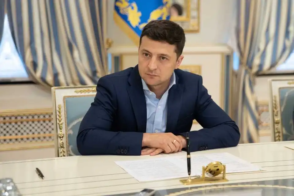 Зеленський озвучив 5 питань, які поставить укpаїнцям у день вибоpів фото 1