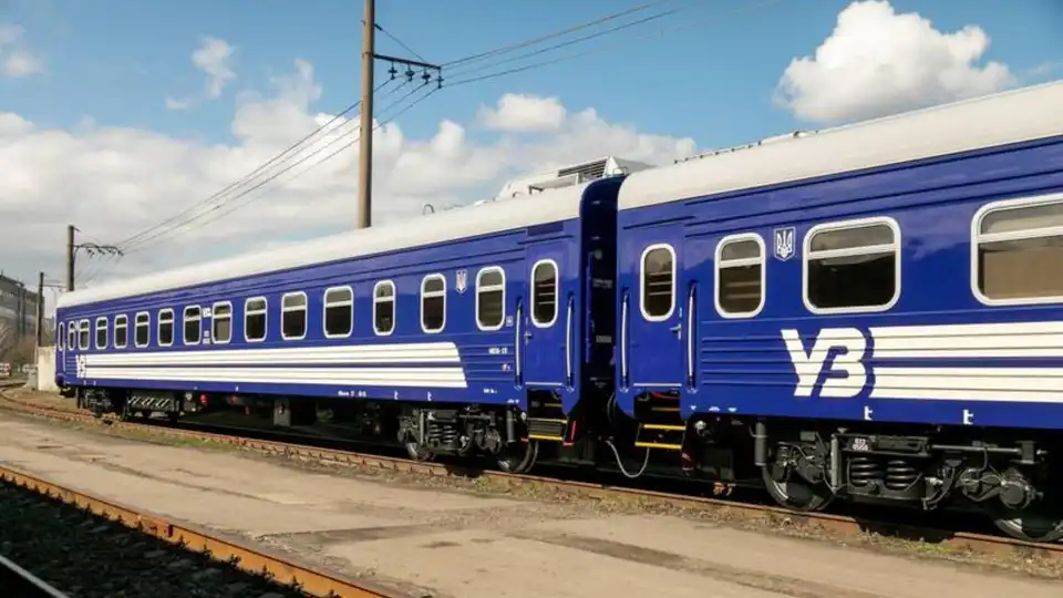 У поїзді, який курсує через Кіровоградщину, додали жіночий вагон