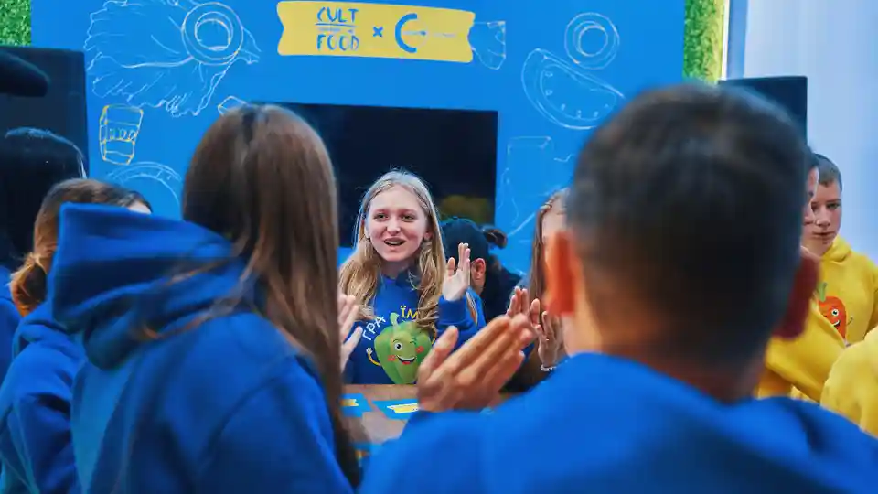 Дев’ятикласниця зі Знам’янки Яна Колодяжна зіграла у півфіналі спільного проєкту ЮНІСЕФ та Євгена Клопотенка "Граїмо".