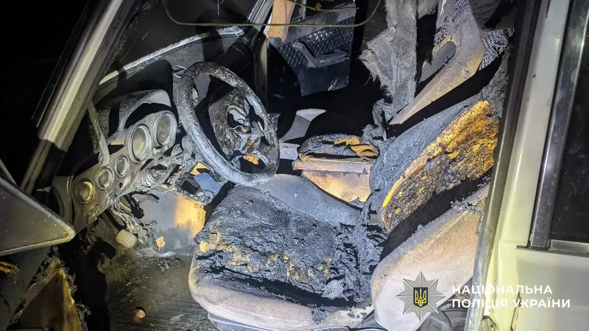 спалив машину сусідки чоловік з Кіровоградської області