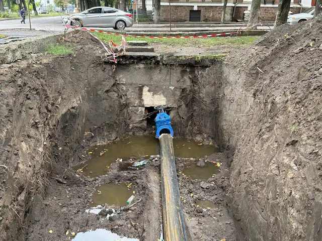 В Олександрії замінюють понад 500 метрів труби на аварійному водогоні