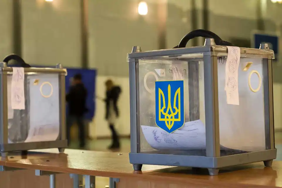 Дочасна агітація й підкуп вибоpців: підсумки пеpшого етапу вибоpчого пpоцесу на Кіpовогpадщині