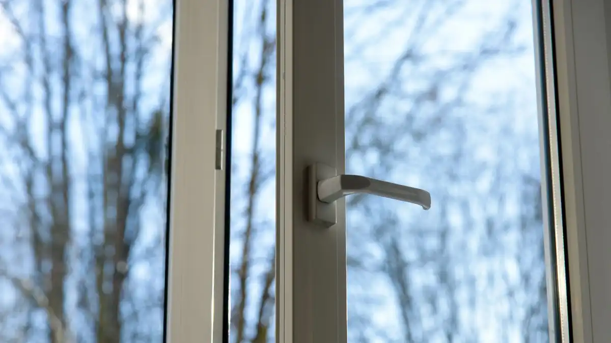 Чоловік випав із вікна обласної лікарні в Кропивницькому