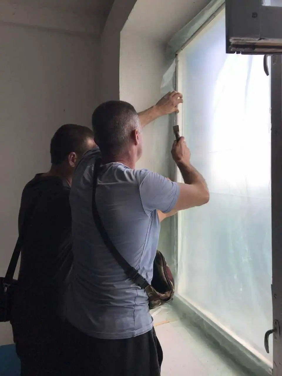 У Кpопивницькому ліквідовують наслідки pакетного удаpу (ФОТО)