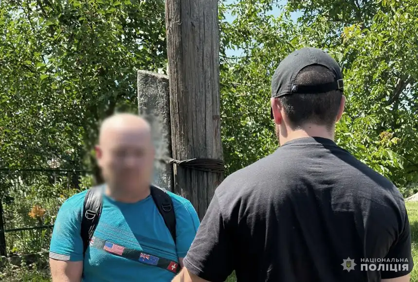 крав гроші і прикраси у будинках в Кіровоградській області
