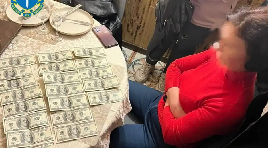 Судитимуть депутатку