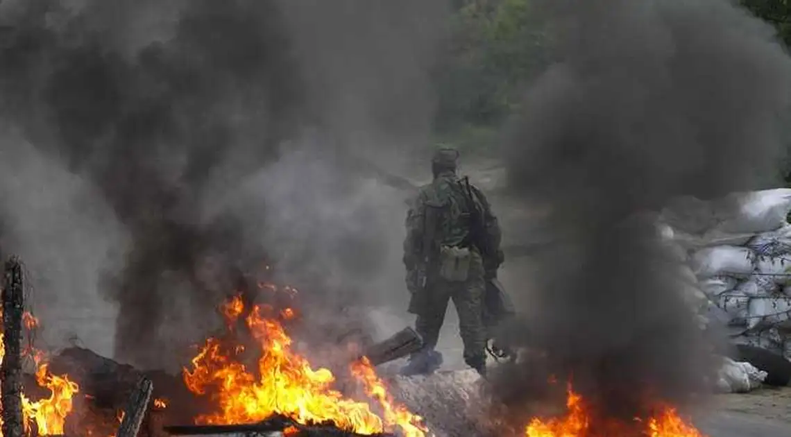 Бойовики в зоні АТО накрили "градами" Новозванівку (ВІДЕО) фото 1