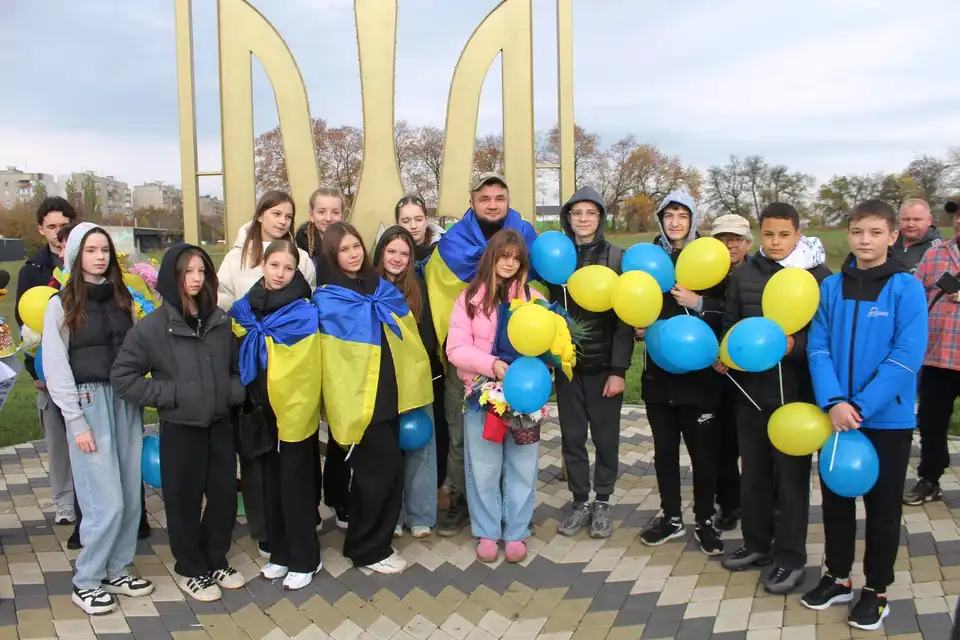 Зустріли звільненого з полону військового