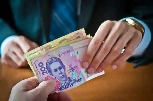 Підвищення соцстандартів: що, кому і наскільки перерахують в Україні (ФОТО) фото 1