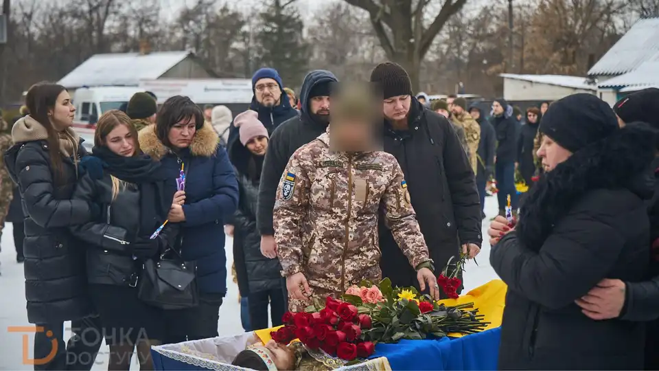 попрощалися з військовим
