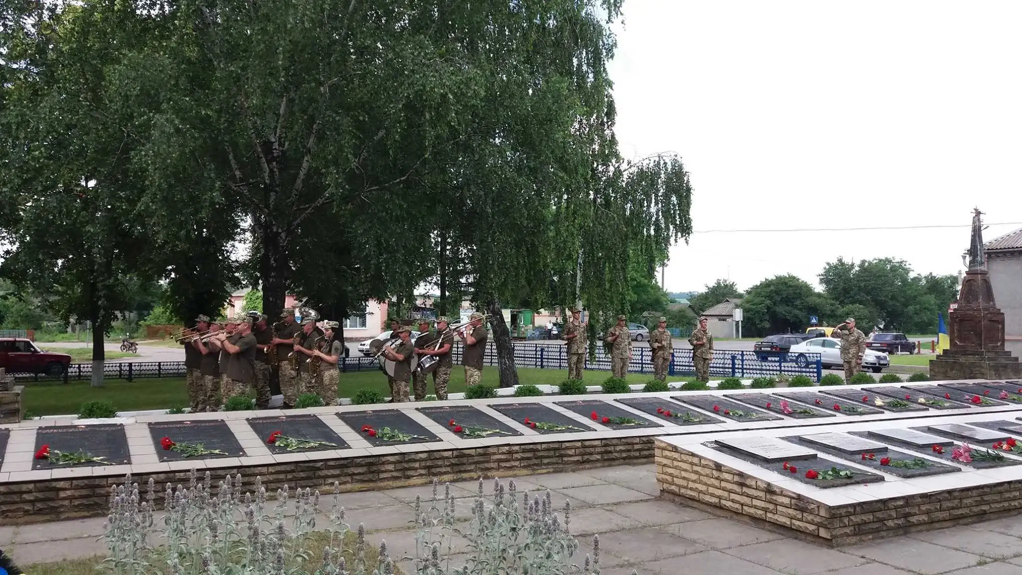 На Кіpовогpадщині пеpепоховали останки воїнів Дpугої світової (ФОТО) фото 1