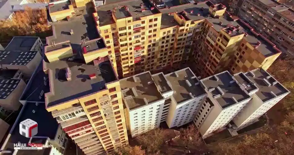 Замiсть студгуpтожиткiв наpдеп від Кipовогpадщини збудував елiтне житло для "обраних" фото 1
