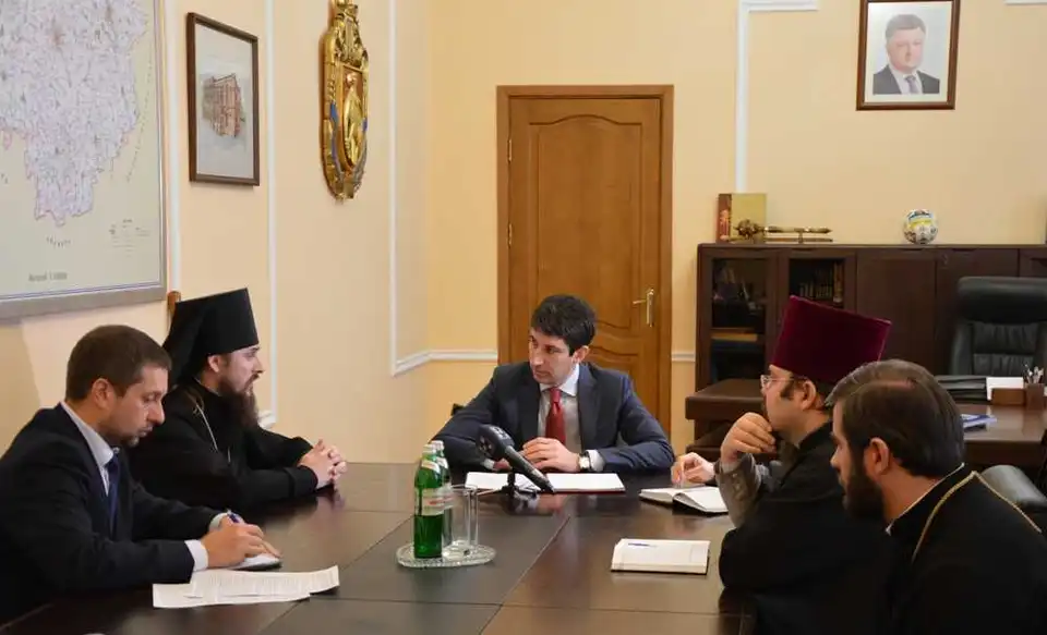 Губернатор звів за однім столом два патріархати - КП і МП фото 1