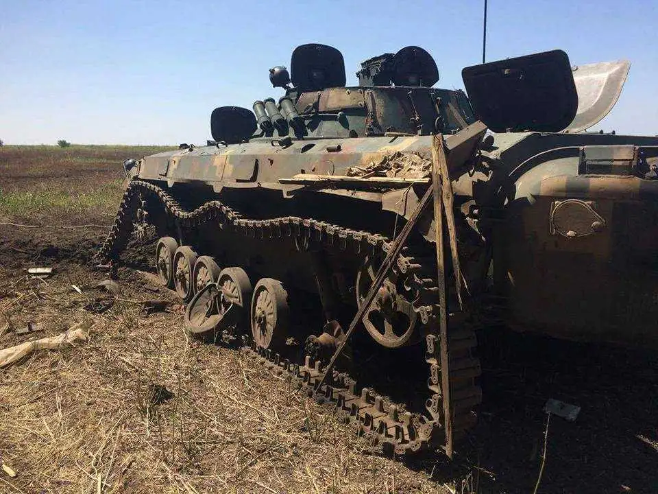 ЗСУ відбили атаку бойовиків, знищивши кількадесят терористів та техніку (ФОТО) фото 1