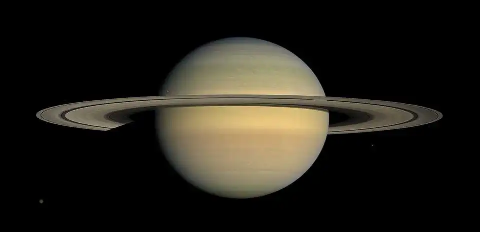 Зонд NASA «Cassini» знайшов у Кільцях Сатурна загадкові об’єкти (ФОТО) фото 1