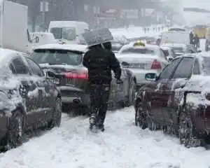 Завтра Україну різко прийде зима - до 9 морозу і сніг фото 1