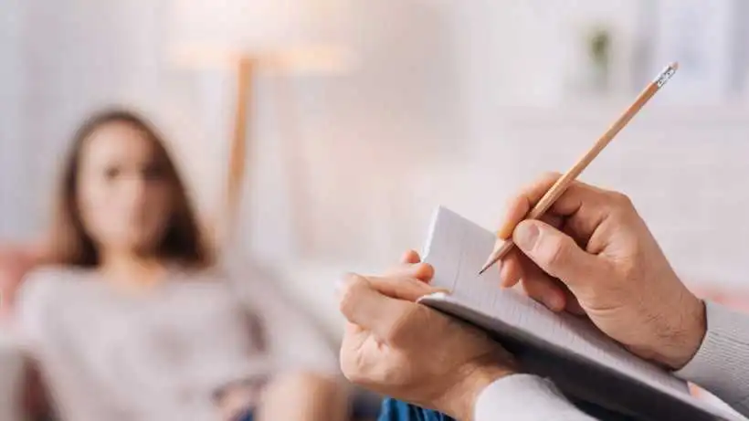 У Кропивницькому батьків школярів безкоштовно консультуватимуть психологиня та юристка фото 1