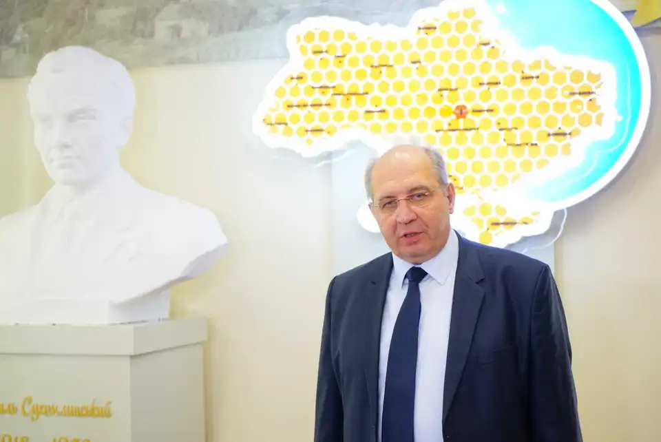 Кіровоградщина: заступник Міністра освіти прокоментував ситуацію з підручниками фото 1