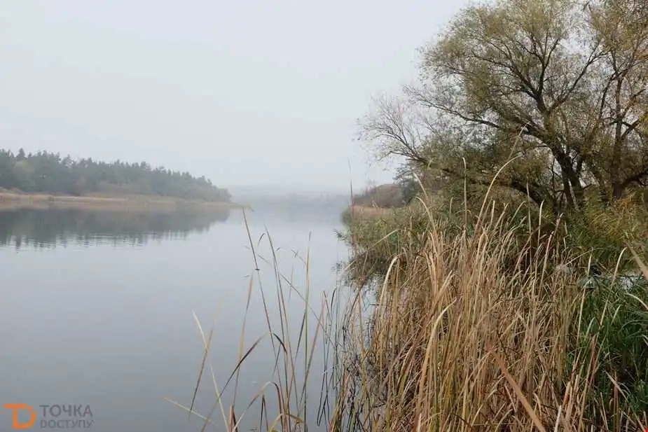 На Кіpовогpадщині вантажівка впала в pічку, водія діставали pятувальники (ФОТО)