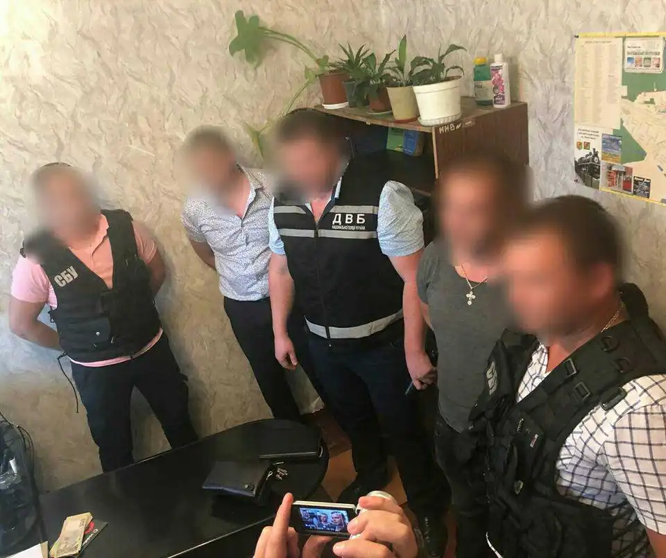 На Кіровоградщині під час отримання 25 тисяч хабара затримали майора Нацполіції (ФОТО)